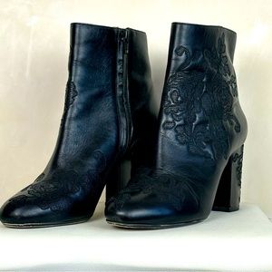 Vintage Micael Kors embroidered leather Booties